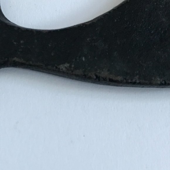 Vintage Mid-Century Modern Cast Iron Whale Pocket Bottle Opener - Picture 5 of 5